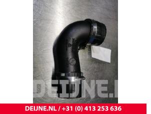 Gebruikte Intercooler Buis Volvo XC70 (BZ) 2.4 D5 20V 205 AWD Prijs € 25,00 Margeregeling aangeboden door van Deijne Onderdelen Uden B.V.