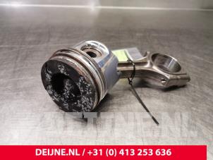 Gebruikte Zuiger Renault Master II (FD/HD) 2.5 dCi 120 FAP Prijs € 60,50 Inclusief btw aangeboden door van Deijne Onderdelen Uden B.V.