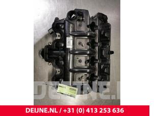 Gebruikte Kleppendeksel Renault Master Prijs € 108,90 Inclusief btw aangeboden door van Deijne Onderdelen Uden B.V.