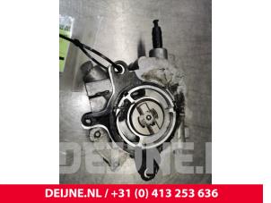 Volkswagen Touareg Mechanical fuel pump O106054 photo 3
