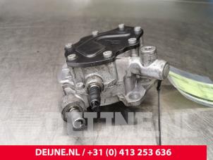 Volkswagen Touareg Mechanical fuel pump O106055 photo 2