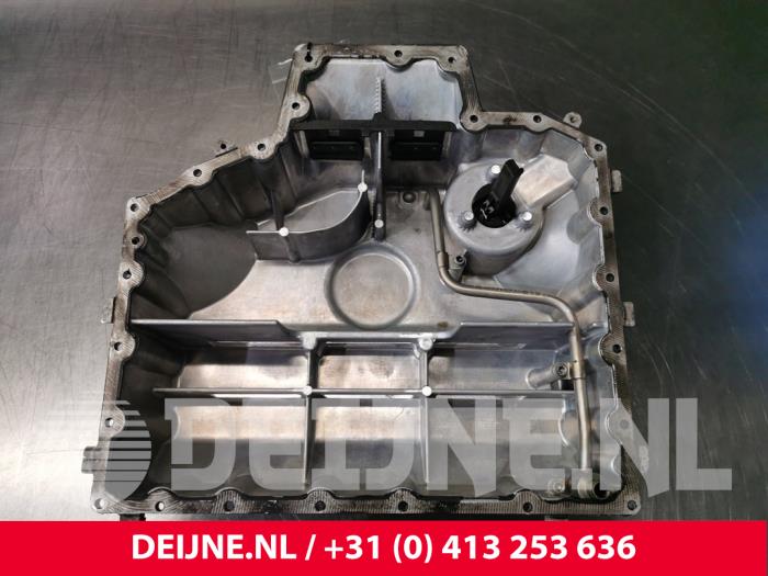 Gebruikte Carterpan Volkswagen Touareg (7LA/7L6) 5.0 TDI V10 Prijs € 30,00 Margeregeling aangeboden door van Deijne Onderdelen Uden B.V.