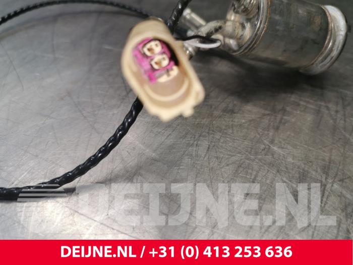 Adblue injector van een Audi A6 Avant (C8) 2.0 40 TDI Mild Hybrid Quattro 2019
