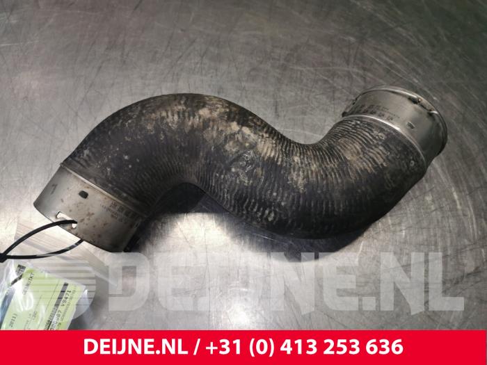 Gebruikte Intercooler Slang Mercedes Sprinter 3,5t (906.63) 316 CDI 16V Prijs € 30,25 Inclusief btw aangeboden door van Deijne Onderdelen Uden B.V.