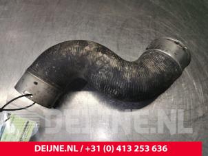 Gebruikte Intercooler Slang Mercedes Sprinter 3,5t (906.63) 316 CDI 16V Prijs € 30,25 Inclusief btw aangeboden door van Deijne Onderdelen Uden B.V.