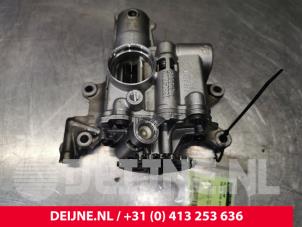 Volvo V70 Oliepomp O106253 foto 2