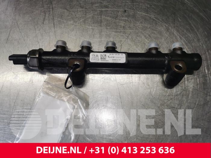Ford Transit Connect Einspritzdüse (Einspritzer) O106318
