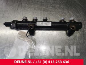 Gebruikte Injector brug Ford Transit Connect (PJ2) 1.6 TDCi 16V 95 Prijs € 6,05 Inclusief btw aangeboden door van Deijne Onderdelen Uden B.V.