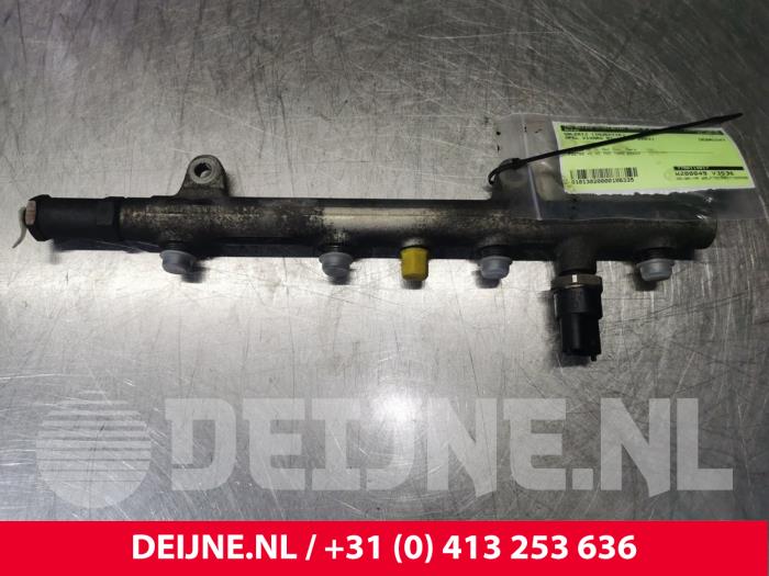 Opel Vivaro Einspritzdüse (Einspritzer) O106335