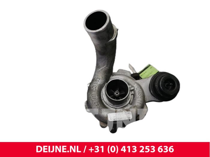Opel Vivaro Turbo O106336