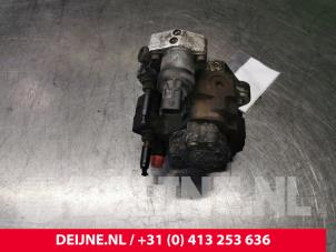 Opel Vivaro Mechanical fuel pump O106337 photo 3