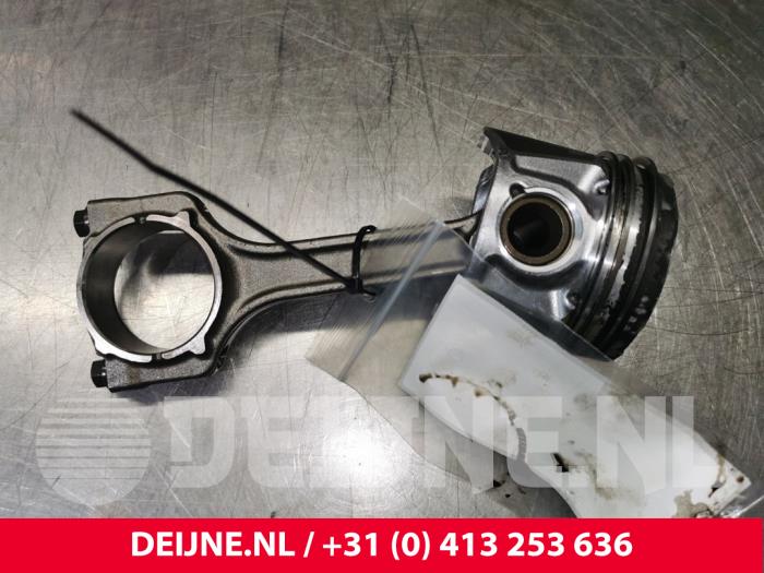Gebruikte Zuiger Citroen Nemo Prijs € 96,80 Inclusief btw aangeboden door van Deijne Onderdelen Uden B.V.