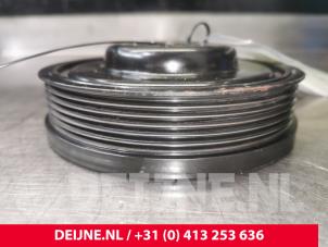 Gebruikte Krukas Poelie Volkswagen Caddy III (2KA,2KH,2CA,2CH) 1.6 TDI 16V Prijs € 6,05 Inclusief btw aangeboden door van Deijne Onderdelen Uden B.V.