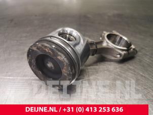 Gebruikte Zuiger Opel Vivaro B 1.6 CDTI 95 Euro 6 Prijs € 181,50 Inclusief btw aangeboden door van Deijne Onderdelen Uden B.V.