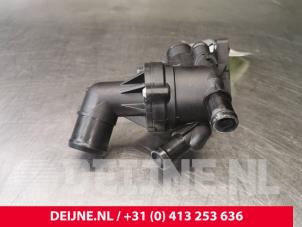 Opel Vivaro Thermostaathuis O106436 foto 2
