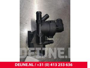 Gebruikte Thermostaathuis Opel Vivaro B 1.6 CDTI 95 Euro 6 Prijs € 36,30 Inclusief btw aangeboden door van Deijne Onderdelen Uden B.V.