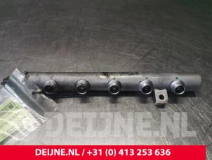 Renault Trafic Einspritzdüse (Einspritzer) O106485 foto 2