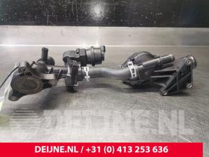 Renault Trafic Thermostatgehäuse O106486 foto 3
