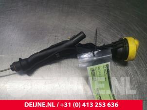 Opel Vivaro Öl Füllrohr O106514 foto 2