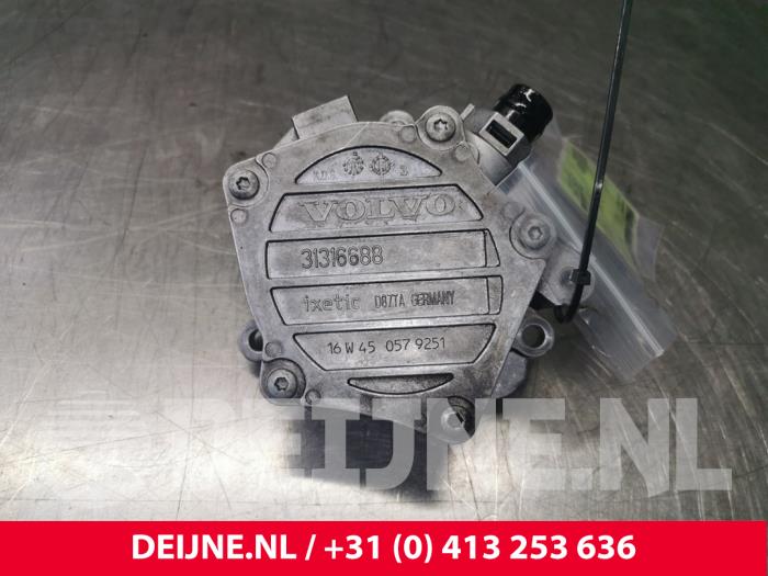 Gebruikte Vacuumpomp (Diesel) Volvo V90 II (PW) 2.0 D4 16V Prijs € 60,00 Margeregeling aangeboden door van Deijne Onderdelen Uden B.V.