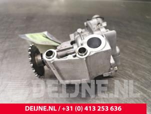 Renault Master Oil pump O106614 photo 4