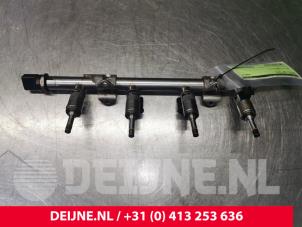 Volkswagen Golf Fuel injector nozzle O106640 photo 3