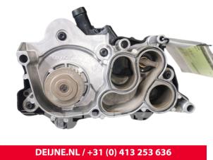 Volkswagen Polo Wasserpumpe O106654 foto 3