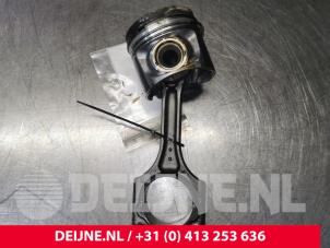 Volvo V70 Zuiger O106659 foto 4