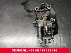 Volvo V70 Oliepomp O106691 foto 2