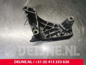 Volkswagen Transporter Motorsteun O106722 foto 2