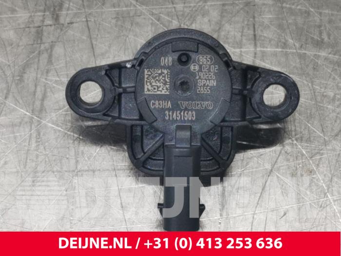Airbag Sensor van een Volvo V60 II (ZW) 2.0 D3 16V 2019