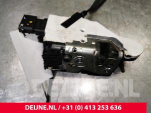 Peugeot 207 Front door lock mechanism 4-door, right O106940 photo 2