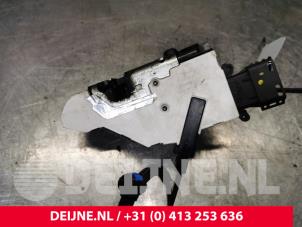 Peugeot 207 Front door lock mechanism 4-door, right O106940 photo 3