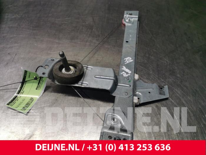 Peugeot 207 Rear door window mechanism 4-door, right O106964
