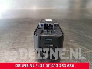Volvo V60 Electric window switch O106984 photo 3