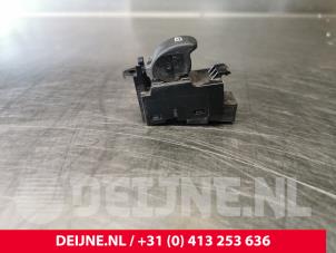 Volvo V60 Electric window switch O106986 photo 3