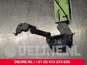 Volvo V60 Xenon hoogteregelaar O106997 foto 3