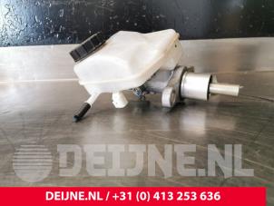 Gebruikte Hoofdremcilinder Volvo V60 II (ZW) 2.0 D3 16V Prijs € 60,00 Margeregeling aangeboden door van Deijne Onderdelen Uden B.V.