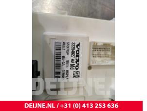 Volvo V60 Central electronic module O107032 photo 3