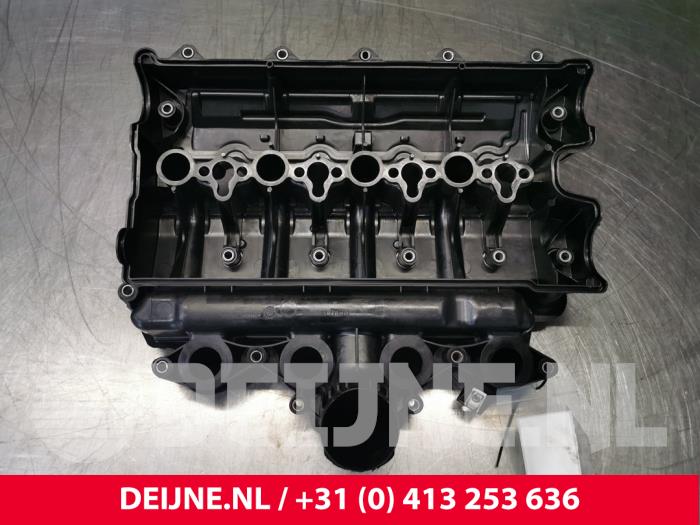Nissan Interstar Ventildeckel O107033