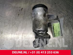 Renault Trafic Ölfiltergehäuse O107064 foto 2