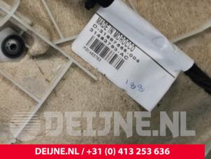 Volvo V60 Front door trim 4-door, right O107072 photo 3