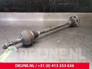 Gebruikte Steekas rechts-achter Porsche Cayenne (9PA) 4.5 S V8 32V Prijs € 30,00 Margeregeling aangeboden door van Deijne Onderdelen Uden B.V.