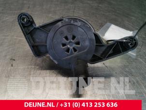 Renault Trafic Oil fill pipe O107308 photo 2