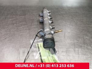 Renault Trafic Fuel injector nozzle O107311 photo 2