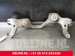 Porsche Cayenne Motorbalk O107358 foto 3