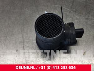 Gebruikte Luchtmassameter Porsche Cayenne (9PA) 4.5 S V8 32V Prijs € 20,00 Margeregeling aangeboden door van Deijne Onderdelen Uden B.V.