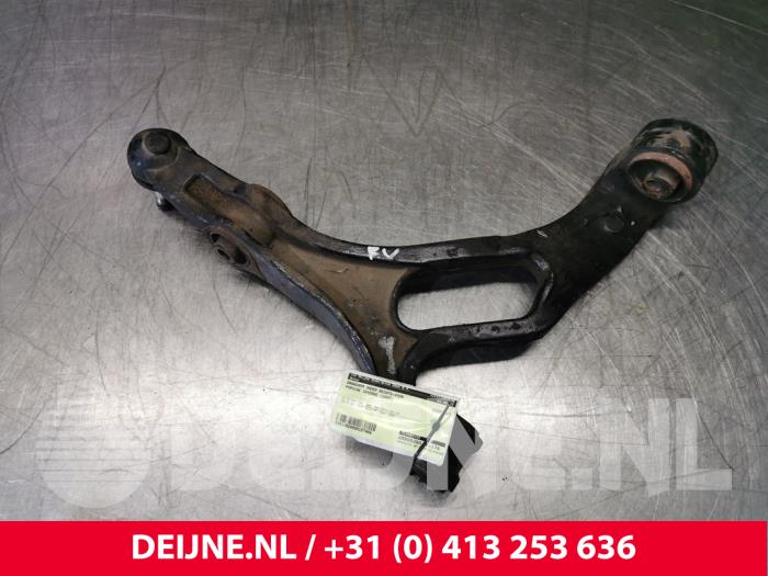 Porsche Cayenne Querlenker unten rechts vorne O107408