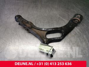 Gebruikte Draagarm onder rechts-voor Porsche Cayenne (9PA) 4.5 S V8 32V Prijs € 100,00 Margeregeling aangeboden door van Deijne Onderdelen Uden B.V.