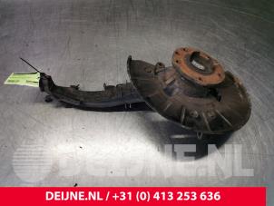 Porsche Cayenne Fusee rechts-voor O107410 foto 3